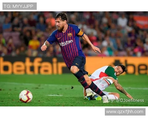 跑步足球明星的训练秘籍与运动成就揭秘：从草根到世界舞台的奋斗历程